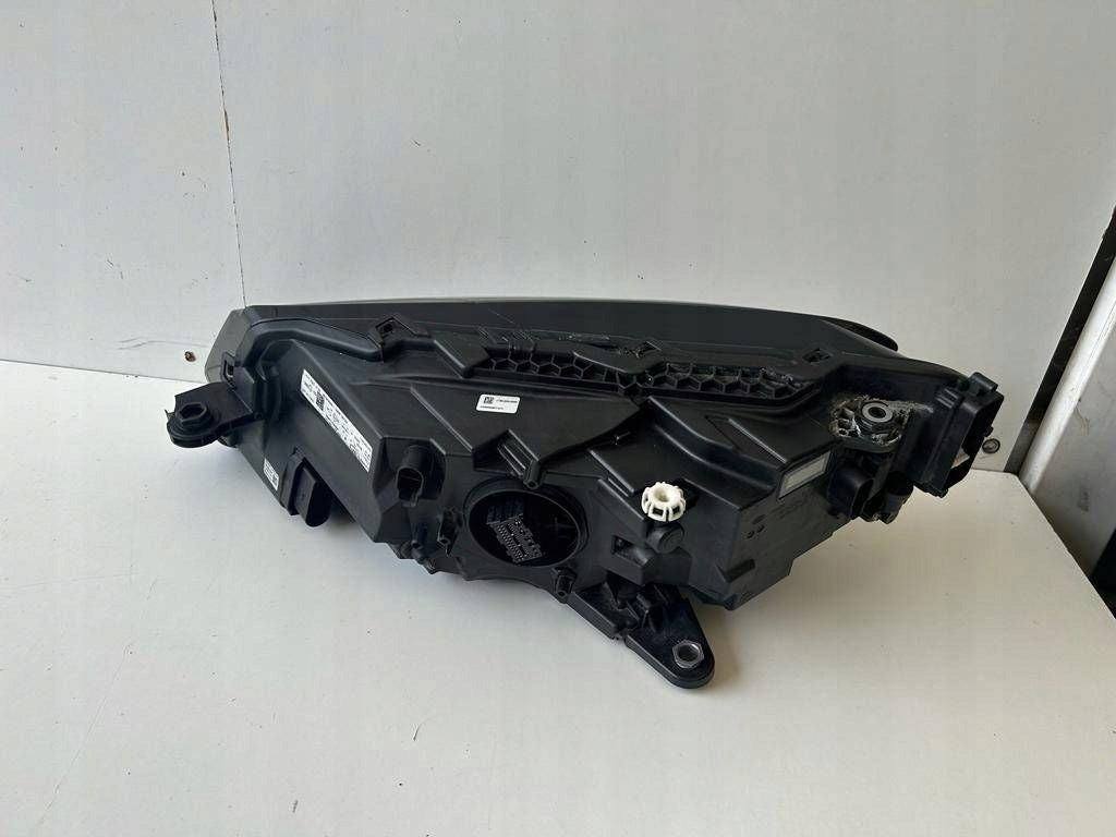 Frontscheinwerfer Skoda Superb III 3V1941016D Rechts Scheinwerfer Headlight