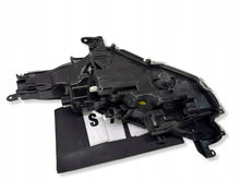 Laden Sie das Bild in den Galerie-Viewer, Frontscheinwerfer Toyota 4 Yaris K0-8EU LED Rechts Scheinwerfer Headlight SCH8215569363qa