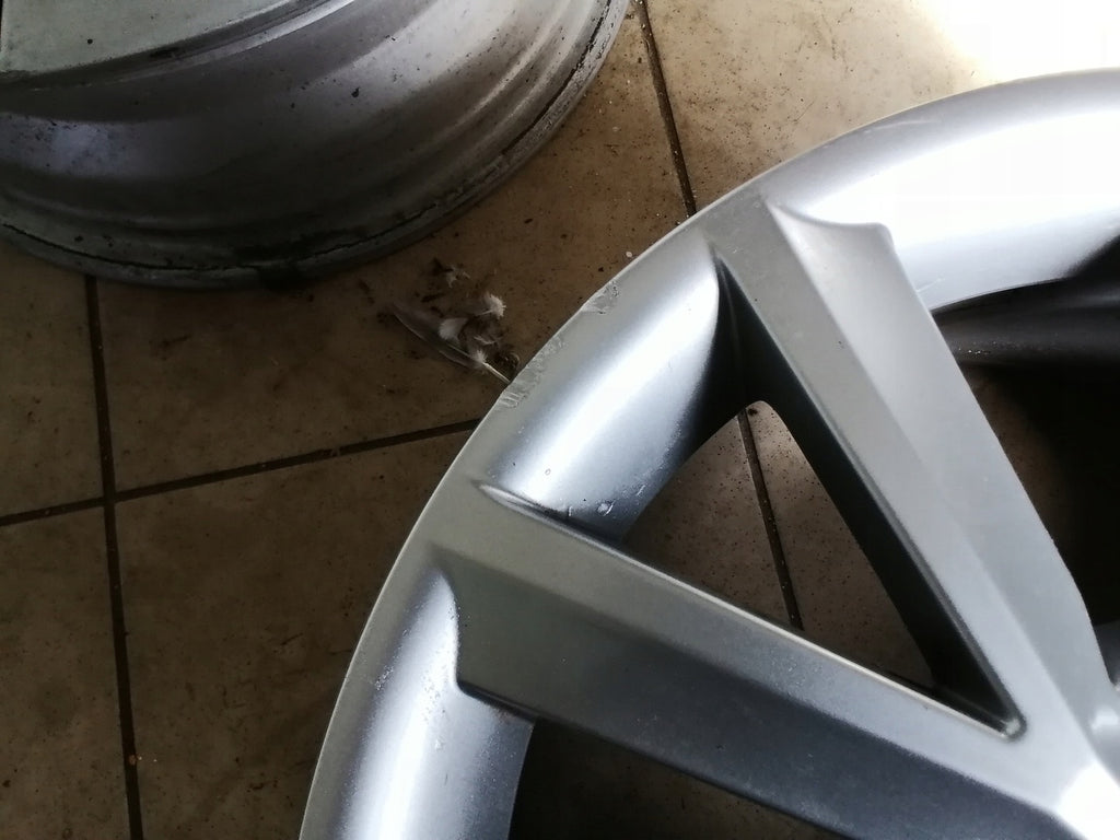 1x Alufelge 16 Zoll 7.0" 5x100 46ET Glanz Silber 5JA601025 Skoda Fabia Rim Wheel