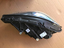 Laden Sie das Bild in den Galerie-Viewer, Frontscheinwerfer Mercedes-Benz Cla A1189062500 A1189062600 Rechts Headlight