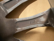 Laden Sie das Bild in den Galerie-Viewer, 1x Alufelge 17 Zoll 7.0&quot; 5x98 41ET 735573714 Fiat 500l Rim Wheel