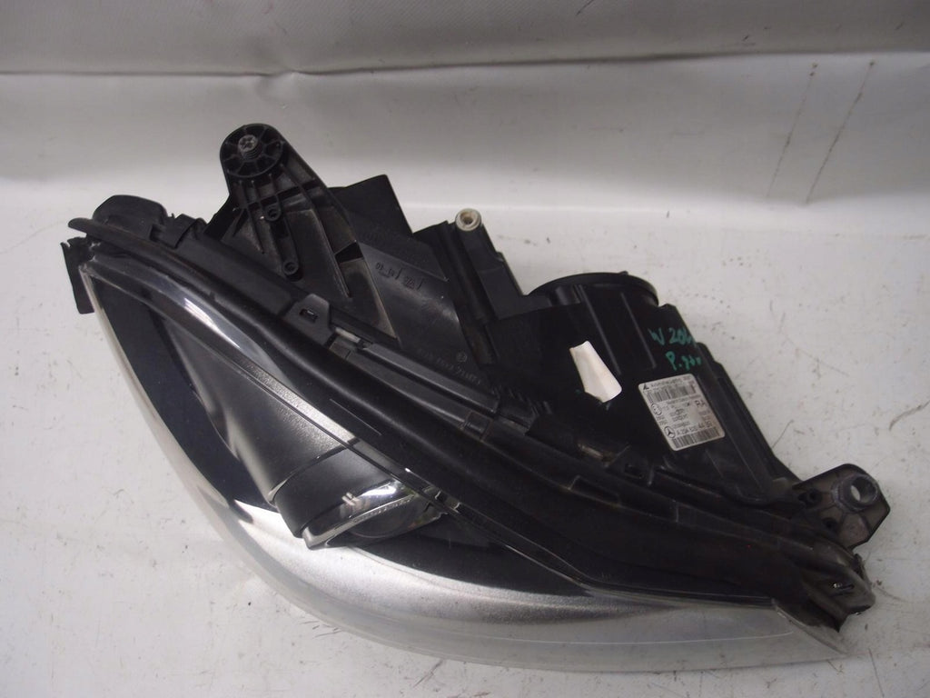 Frontscheinwerfer Mercedes-Benz W204 A2048204439 Xenon Rechts Headlight