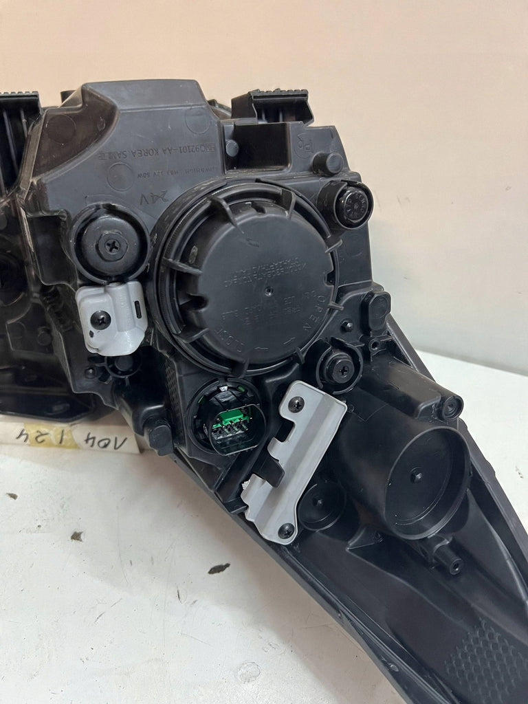 Frontscheinwerfer Hyundai Elantra VII 92101-AA000 Links Scheinwerfer Headlight