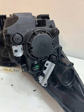 Load image into Gallery viewer, Frontscheinwerfer Hyundai Elantra VII 92101-AA000 Links Scheinwerfer Headlight