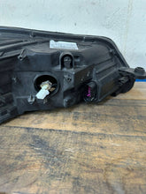 Laden Sie das Bild in den Galerie-Viewer, Frontscheinwerfer Skoda Superb III 3V1941015A Xenon Links Scheinwerfer Headlight SCH2886932931eq