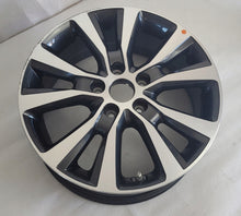 Laden Sie das Bild in den Galerie-Viewer, 1x Alufelge 17 Zoll 7.0&quot; 5x114.3 53ET 52910-G4300 Hyundai Ix35 Rim Wheel