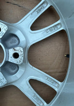 Load image into Gallery viewer, 1x Alufelge 18 Zoll 8.0" 5x130 57ET 99736213701 Porsche 911 997 Rim Wheel FEL4868361321jg