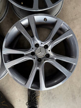 Load image into Gallery viewer, 4x Alufelge 19 Zoll 8.0" 5x112 44ET Glanz Graphit A2074011902 Mercedes-Benz L Mg FEL2379467044oy