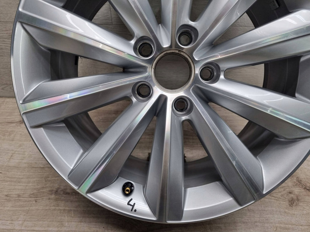 1x Alufelge 17 Zoll 7.5" 5x112 47ET Glanz Silber 3AA601025F VW Passat B7 FEL1471483437cf