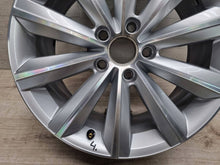 Load image into Gallery viewer, 1x Alufelge 17 Zoll 7.5" 5x112 47ET Glanz Silber 3AA601025F VW Passat B7 FEL1471483437cf