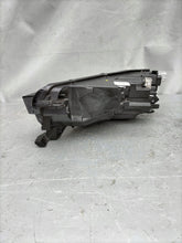 Laden Sie das Bild in den Galerie-Viewer, Frontscheinwerfer Skoda Octavia I 0301118234AB LE18A64195E4941016A Rechts SCH1333116379hr