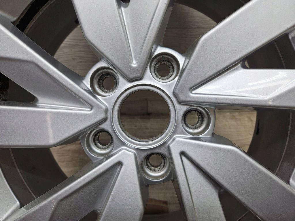 1x Alufelge 16 Zoll 6.5" 5x112 41ET Matt Silber 3G0601025BJ VW Passat B8 FEL4069192675ln