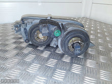 Laden Sie das Bild in den Galerie-Viewer, Frontscheinwerfer Alfa Romeo Spider 301144212 Rechts Scheinwerfer Headlight SCH3101240369bs