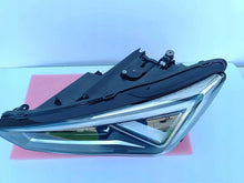 Laden Sie das Bild in den Galerie-Viewer, Frontscheinwerfer Seat Tarraco 5FJ941773B Full LED Ein Stück (Rechts oder Links)