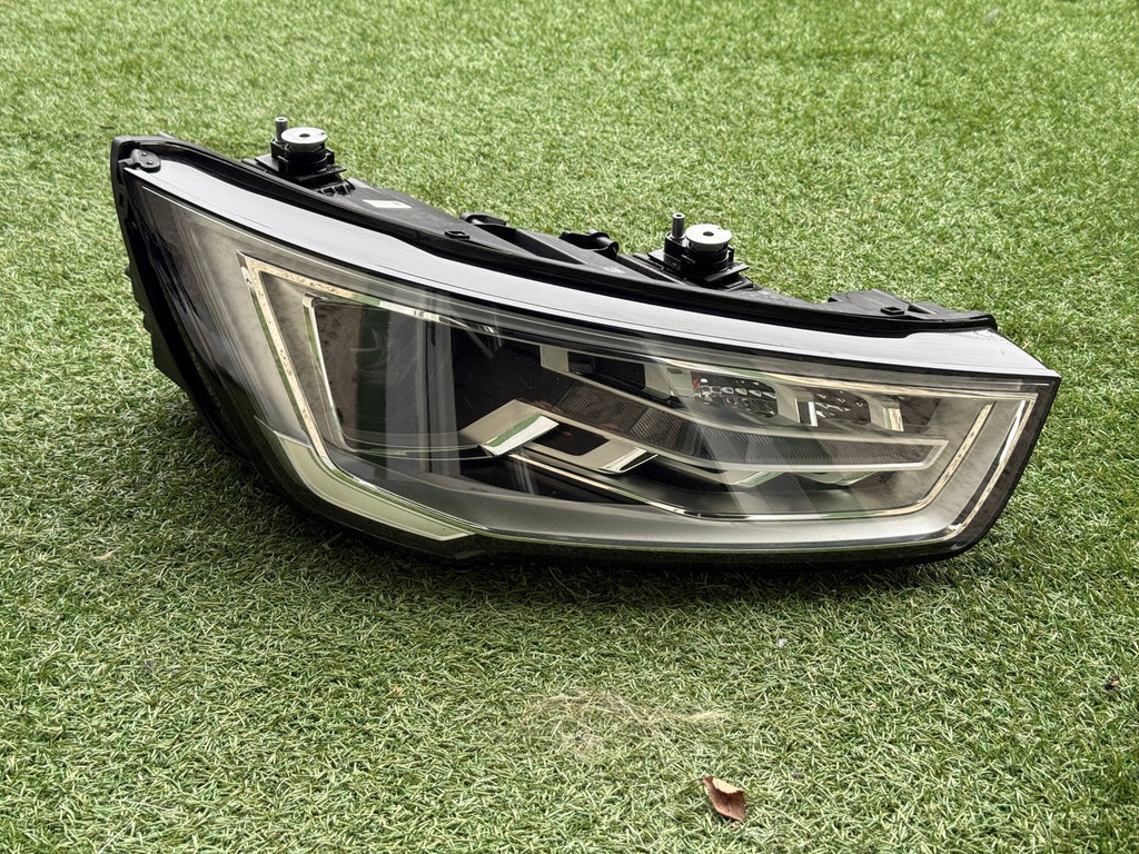 Frontscheinwerfer Audi A1 8XA941006 Rechts Scheinwerfer Headlight SCH6145613555mb