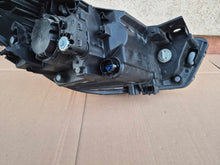 Laden Sie das Bild in den Galerie-Viewer, Frontscheinwerfer Kia Rio IV 92101-H8 Links Scheinwerfer Headlight SCH4299673260pn