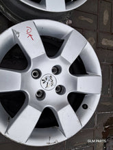 Laden Sie das Bild in den Galerie-Viewer, 4x Alufelge 16 Zoll 7.0" 4x108 29ET Glanz Silber 9685783880 Peugeot 5008 FEL2409956595lf