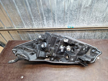Load image into Gallery viewer, Frontscheinwerfer Toyota Yaris Rechts Scheinwerfer Headlight