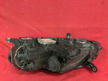 Load image into Gallery viewer, Frontscheinwerfer VW Passat B7 3AB941752 Xenon Rechts Scheinwerfer Headlight SCH3510734539cx