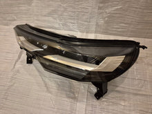 Laden Sie das Bild in den Galerie-Viewer, Frontscheinwerfer Renault Captur 260604753R Links Scheinwerfer Headlight SCH2277824572cq