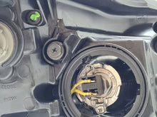 Load image into Gallery viewer, Frontscheinwerfer Kia Ceed 921011H Links Scheinwerfer Headlight SCH9192026187kt