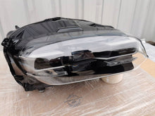 Load image into Gallery viewer, Frontscheinwerfer Porsche Taycan 9J1941032E Rechts Scheinwerfer Headlight SCH7808796803vg