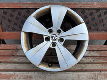 Laden Sie das Bild in den Galerie-Viewer, 1x Alufelge 17 Zoll 6.5&quot; 5x112 41ET 3V0601025AS Skoda Superb Iii Rim Wheel