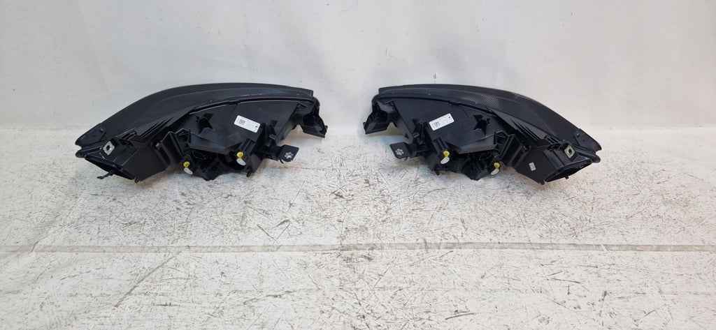 Frontscheinwerfer Cupra Born 10F941007L 10F941008 LED Rechts oder Links SCH1577449022rs