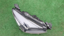 Load image into Gallery viewer, Frontscheinwerfer Mazda 2 D43N-51030 LED Rechts Scheinwerfer Headlight