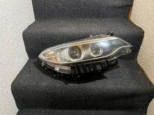 Load image into Gallery viewer, Frontscheinwerfer BMW F22 F23 Xenon Ein Stück (Rechts oder Links) Headlight