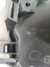 Laden Sie das Bild in den Galerie-Viewer, Frontscheinwerfer Toyota Avensis ARO21239 Links Scheinwerfer Headlight SCH2774950052ns