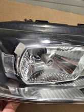 Laden Sie das Bild in den Galerie-Viewer, Frontscheinwerfer Volvo V70 30784249 Rechts Scheinwerfer Headlight SCH3453954888aa