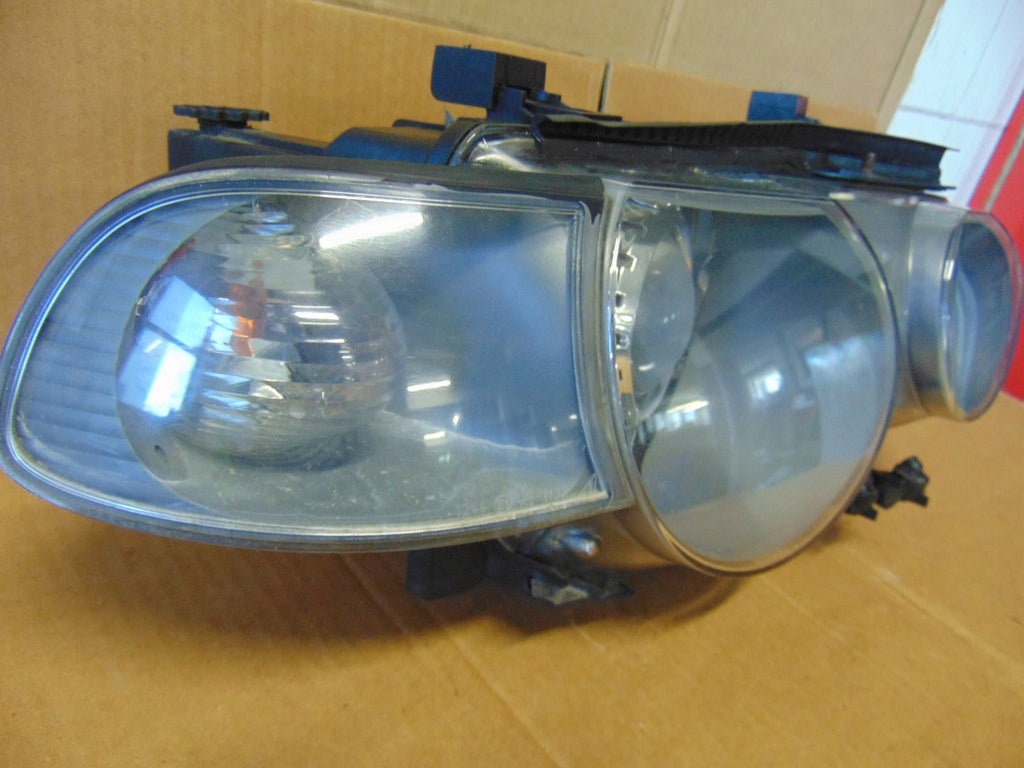 Frontscheinwerfer BMW 3 E46 Compact 0301187272 Xenon Rechts Headlight