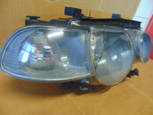 Laden Sie das Bild in den Galerie-Viewer, Frontscheinwerfer BMW 3 E46 Compact 0301187272 Xenon Rechts Headlight