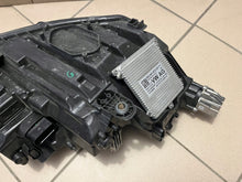 Load image into Gallery viewer, Frontscheinwerfer Skoda Octavia IV 5E4941015A LED Ein Stück (Rechts oder Links) SCH8790969716vp