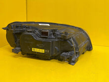 Load image into Gallery viewer, Frontscheinwerfer Volvo Xc70 8693918 Xenon Links Scheinwerfer Headlight