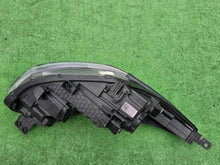 Load image into Gallery viewer, Frontscheinwerfer Kia Sportage 92101F1500 Links Scheinwerfer Headlight SCH6527435719ib