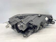 Laden Sie das Bild in den Galerie-Viewer, Frontscheinwerfer Skoda Superb I 3P1941015B LED Links Scheinwerfer Headlight SCH3812059969ta