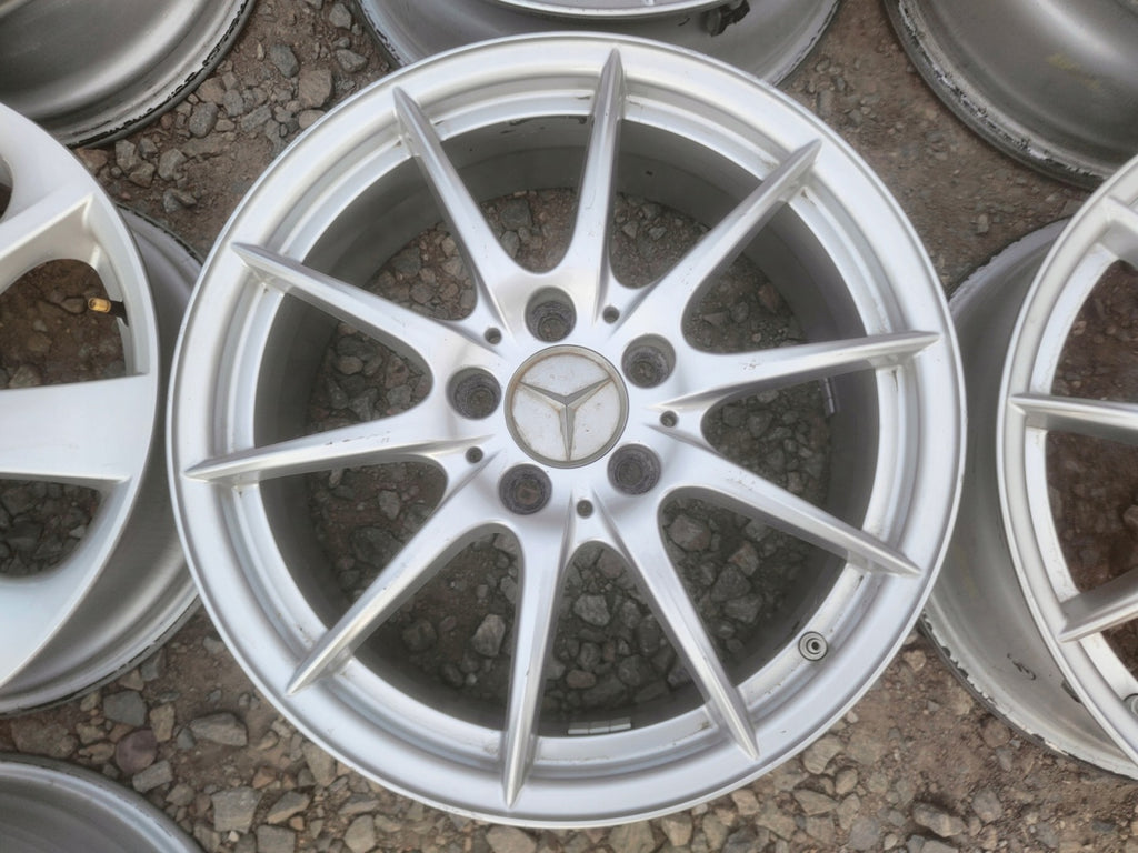 4x Alufelge 17 Zoll 6.5" 5x112 49ET Glanz Silber A2464010102 Mercedes-Benz FEL6698272777in