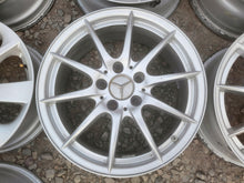 Laden Sie das Bild in den Galerie-Viewer, 4x Alufelge 17 Zoll 6.5" 5x112 49ET Glanz Silber A2464010102 Mercedes-Benz FEL6698272777in