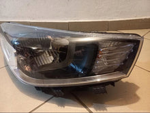 Load image into Gallery viewer, Frontscheinwerfer Kia Rio Rechts Scheinwerfer Headlight