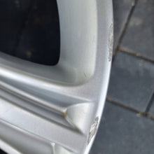 Load image into Gallery viewer, 1x Alufelge 17 Zoll 7.5" 5x120 37ET Glanz Schwarz 6796242 BMW 1 Rim Wheel FEL2016816514rw