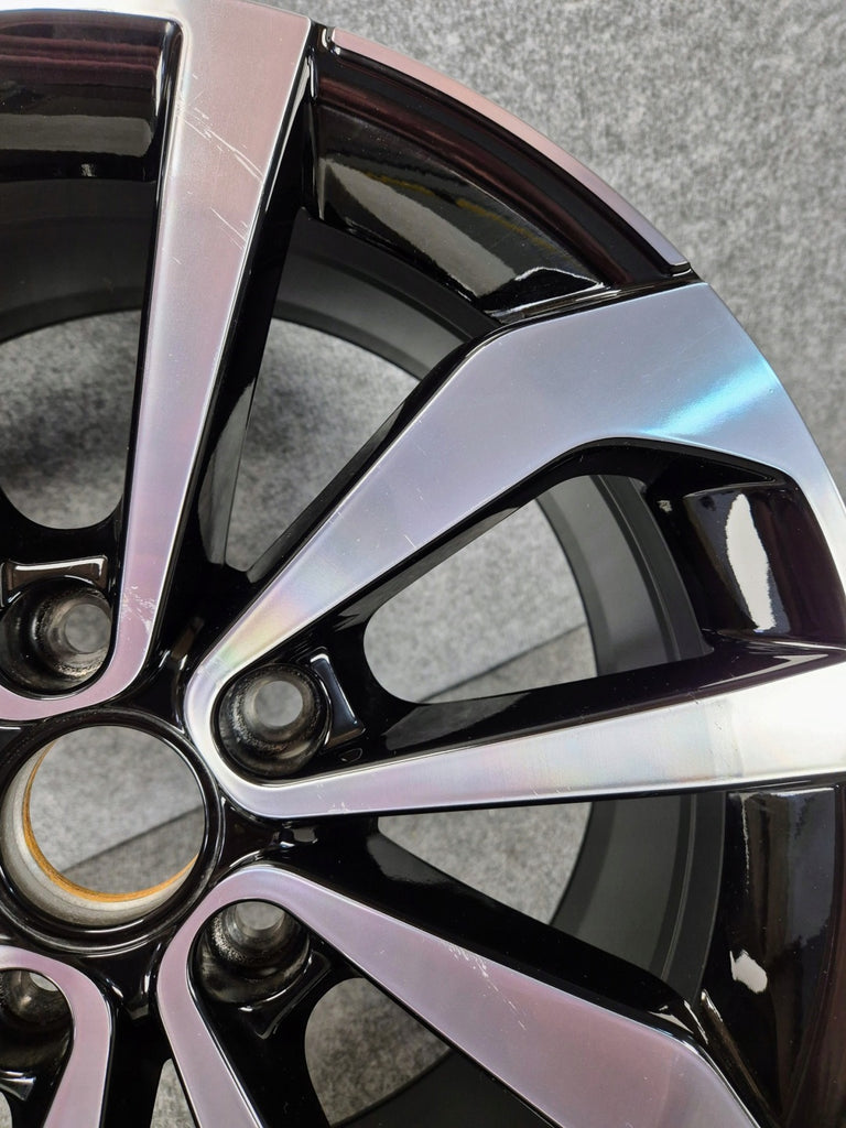 1x Alufelge 17 Zoll 7.0" 5x112 45ET Glanz Schwarz 2GA601025AG VW T-Roc Rim Wheel FEL5096573022wh