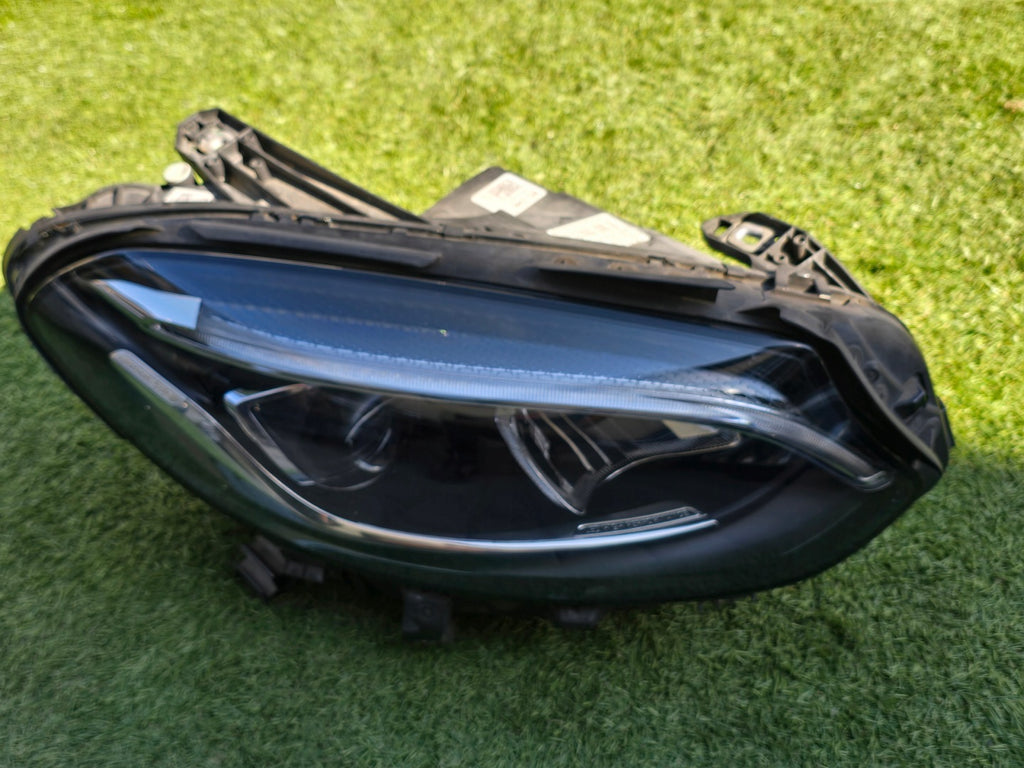 Frontscheinwerfer Mercedes-Benz W246 A2469066201 LED Rechts Headlight SCH7157352787ka