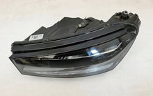 Laden Sie das Bild in den Galerie-Viewer, Frontscheinwerfer Skoda Fabia IV 6VB941015 Links Scheinwerfer Headlight SCH6636938456me