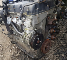 Load image into Gallery viewer, Motor Hyundai Kia Carens III G4KA 2.0 144PS 106kW 120TKm 2008 Benzin Komplett