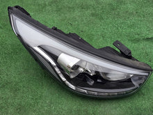 Laden Sie das Bild in den Galerie-Viewer, Frontscheinwerfer Hyundai Ix35 Rechts Scheinwerfer Headlight SCH8959042263xn