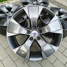 4x Alufelge 18 Zoll 7.5
