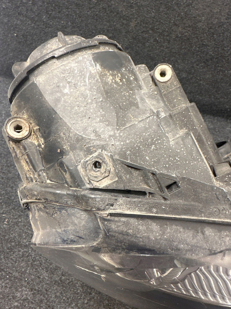 Frontscheinwerfer VW Golf V 1K6941032 0301212272 Xenon Rechts Headlight SCH8875468944ux