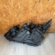 Load image into Gallery viewer, Frontscheinwerfer Toyota Yaris Cross Full LED Ein Satz Scheinwerfer Headlight SCH5572929493wh